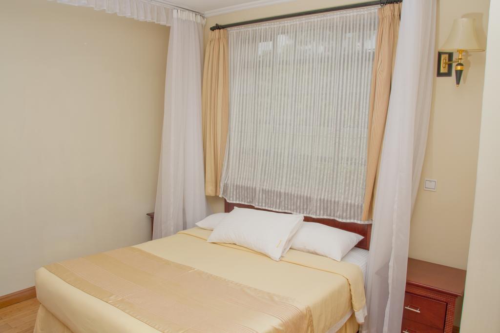 Natural Oak Apartments Nairobi Exterior photo